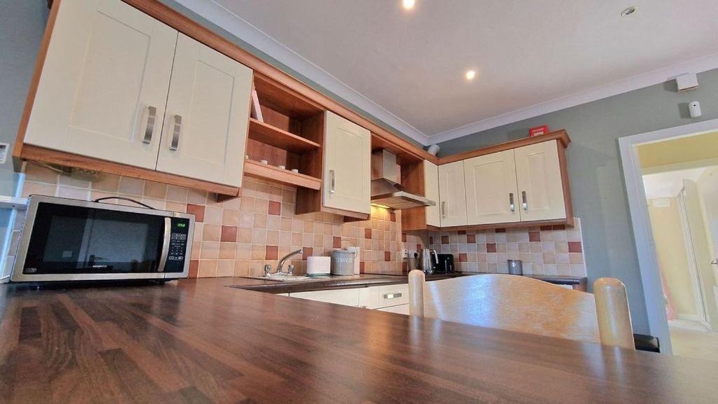Cosy Two Bedroom Apartment Galway Exterior foto